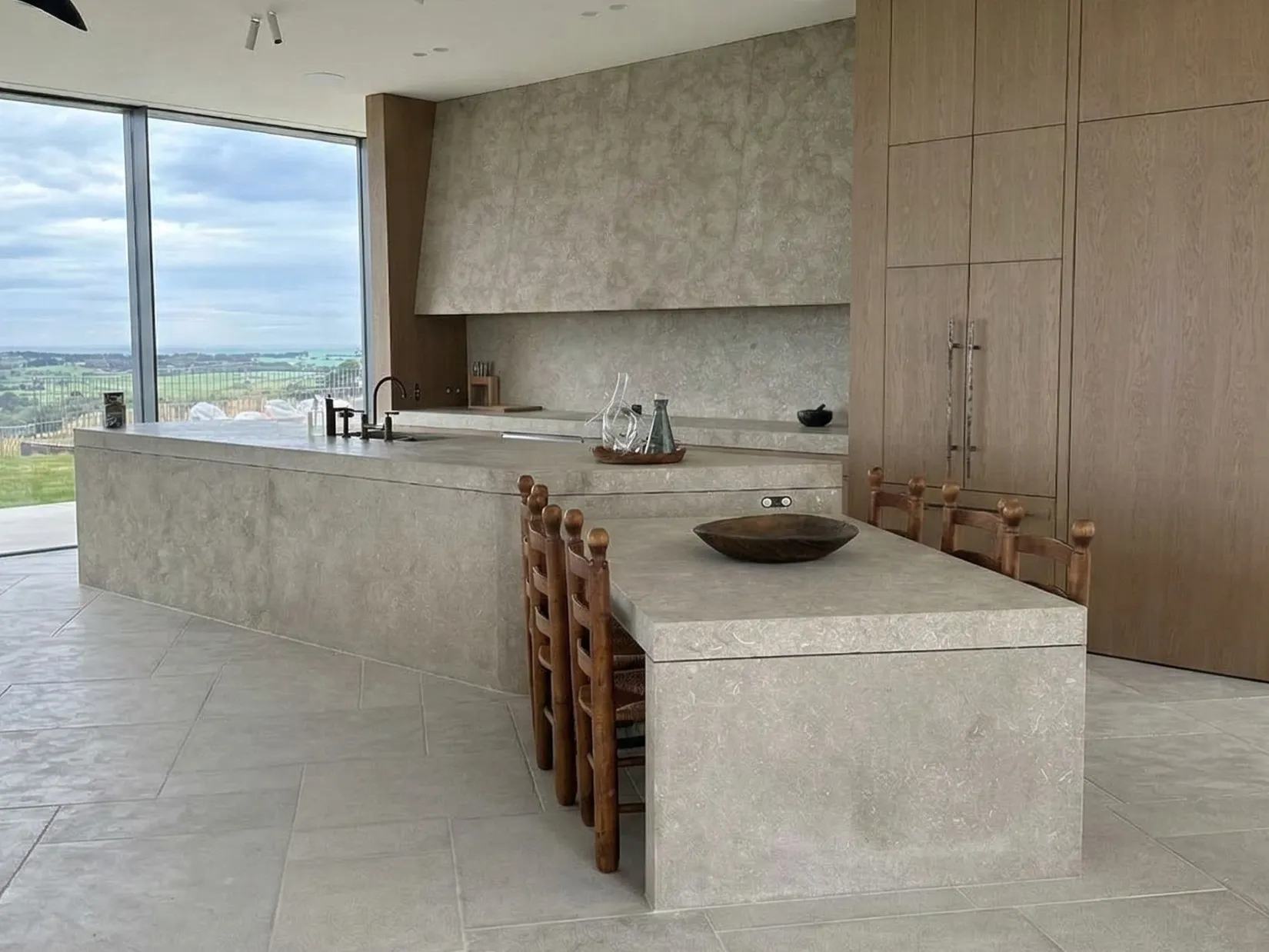 Lithos_Grigio_Olivo_limestone_Italy_Ondulato_Interior_Cladding