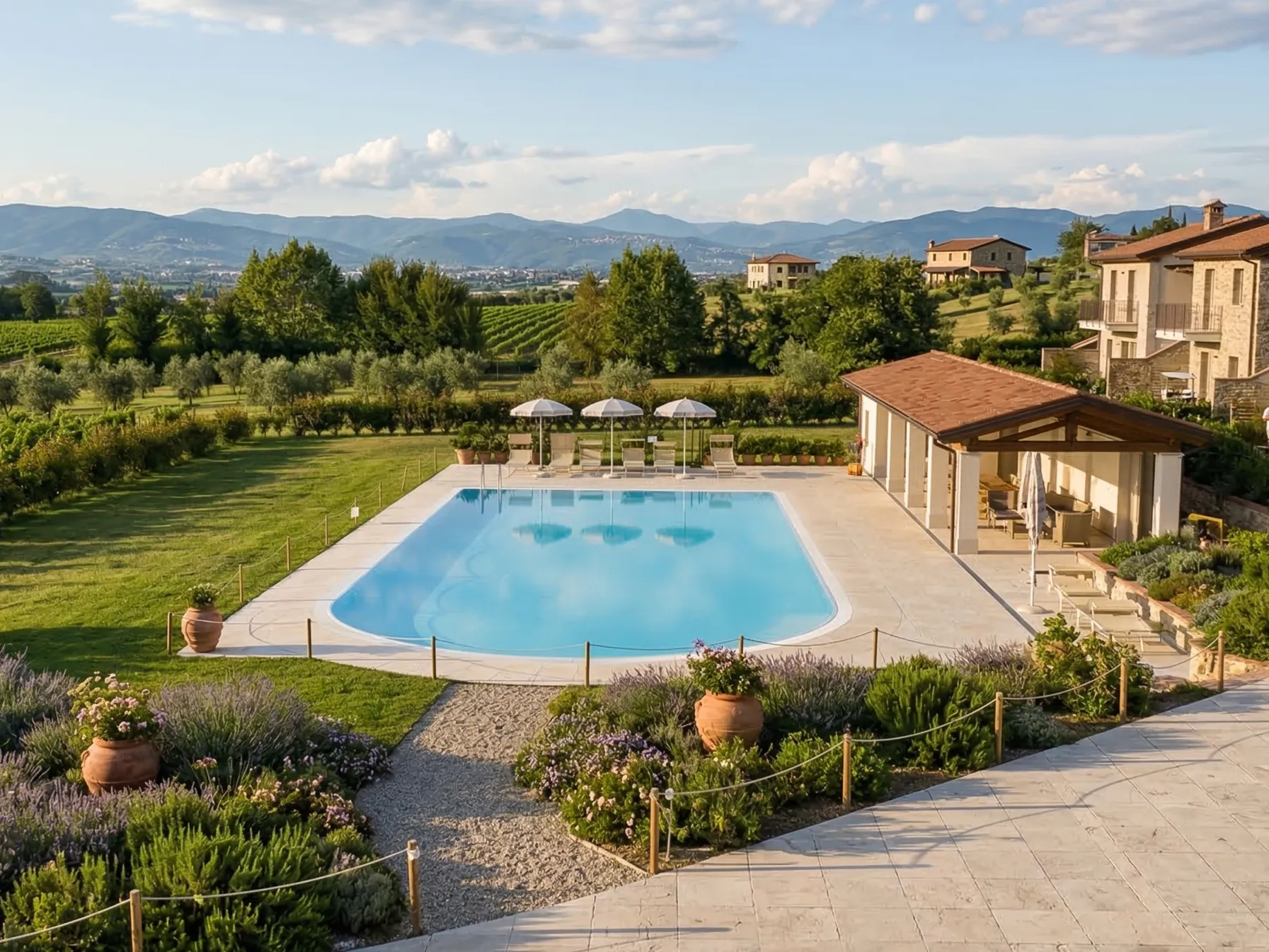 Lithos_Grolla_Beige_limestone_Italy_Flamed_Exterior_Pavement_Wet_Areas