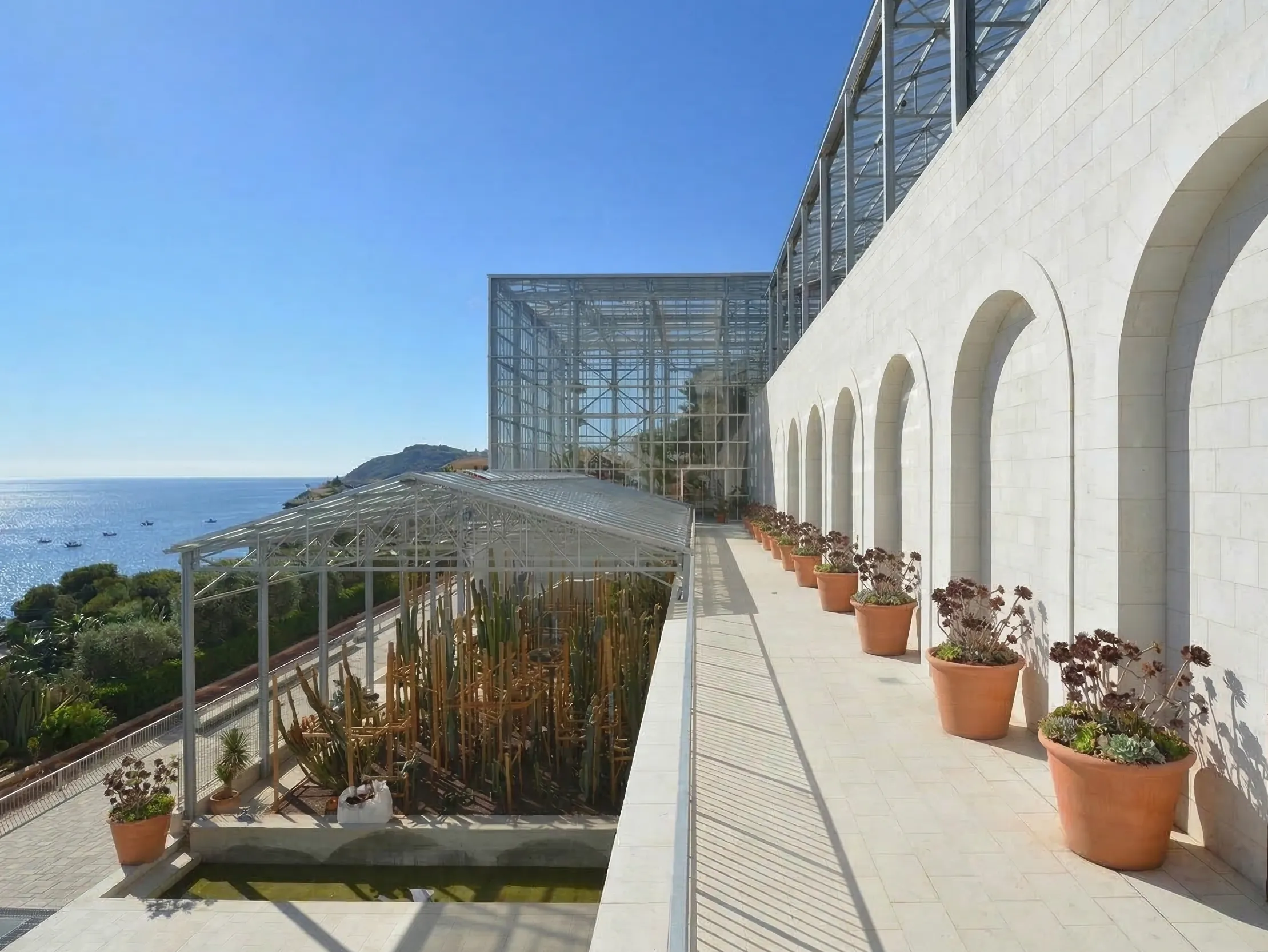 Lithos_Grolla_Beige_limestone_Italy_Sandblasted_Exterior_Cladding