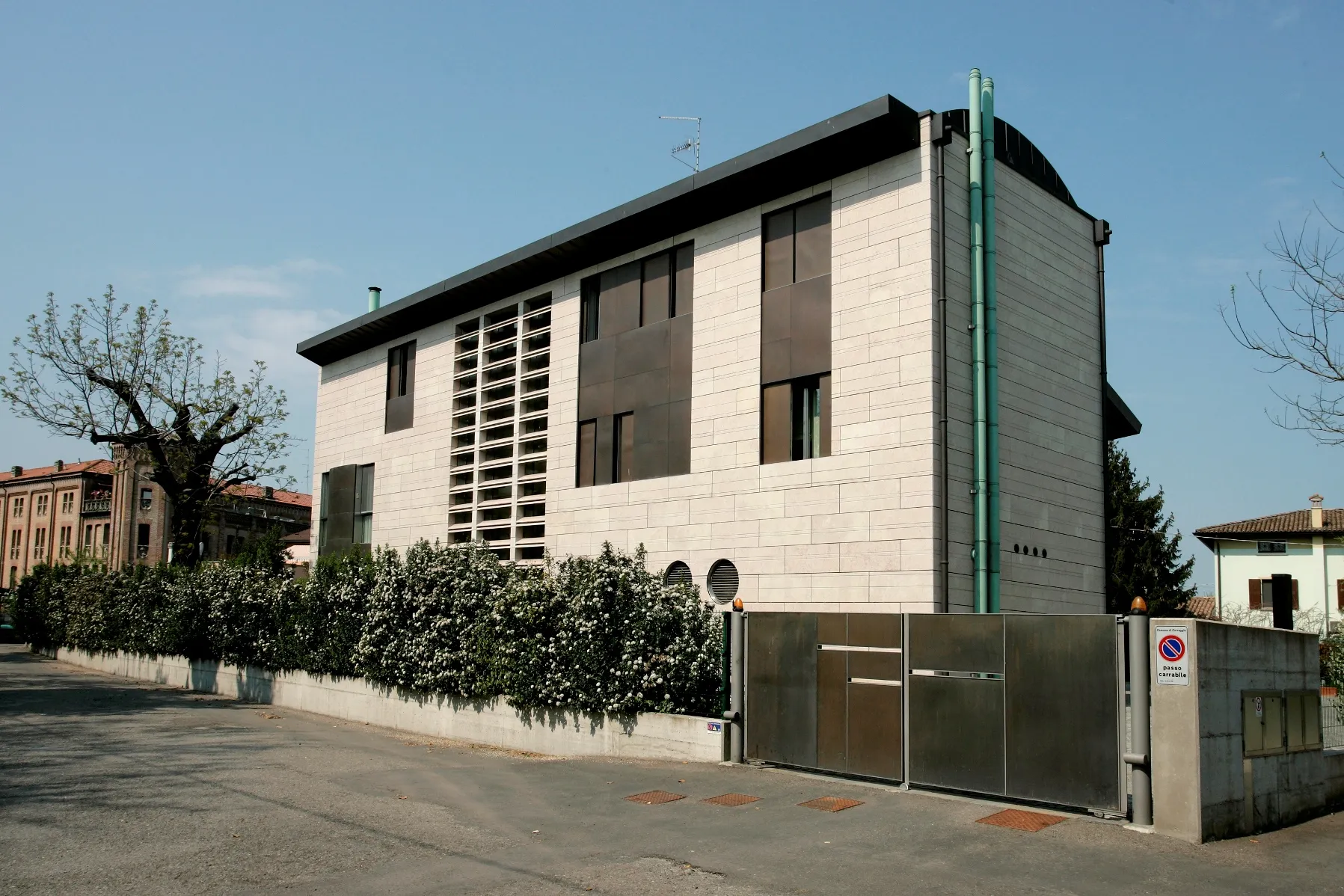 Lithos_Grolla_Rosato_limestone_Italy_Brushed_Exterior_Cladding