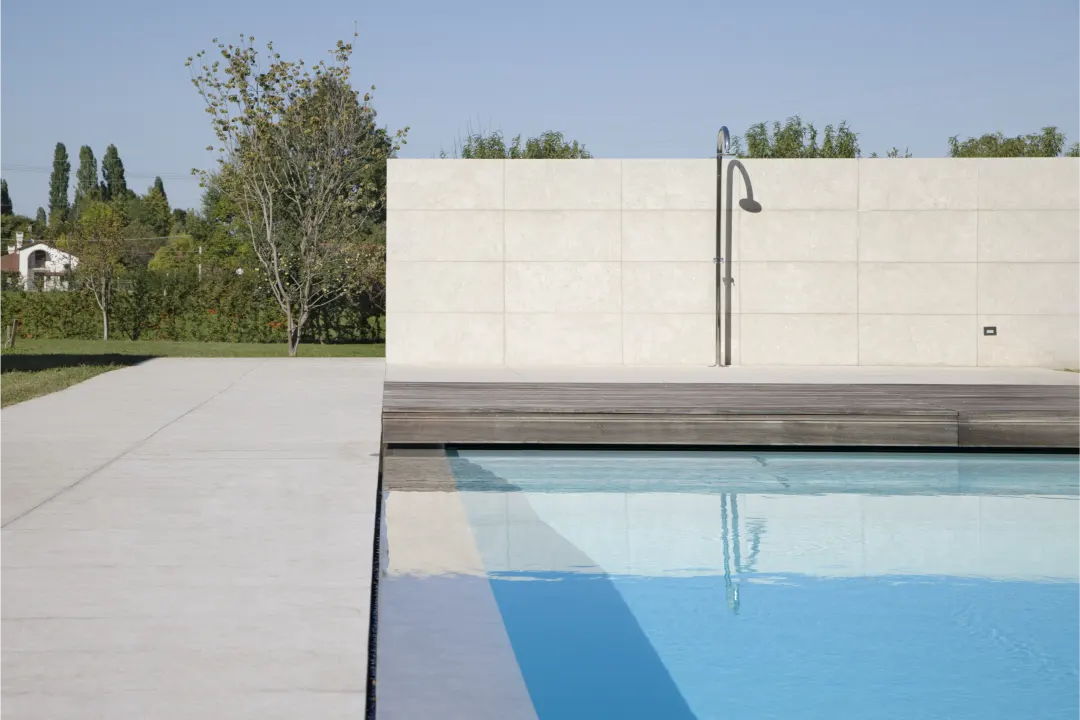 Lithos_Grigio_Olivo_limestone_Italy_Flamed_Exterior_Cladding