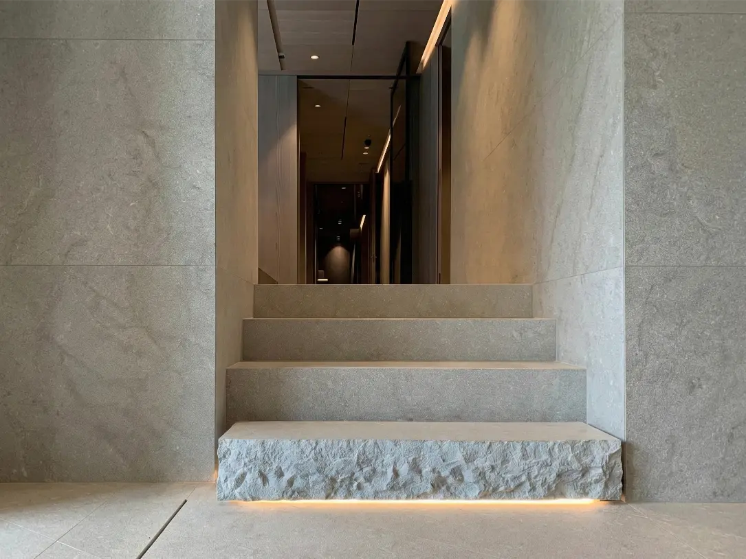 Lithos_Grigio_Olivo_limestone_Italy_Sandblasted_Brushed_Interior_Cladding