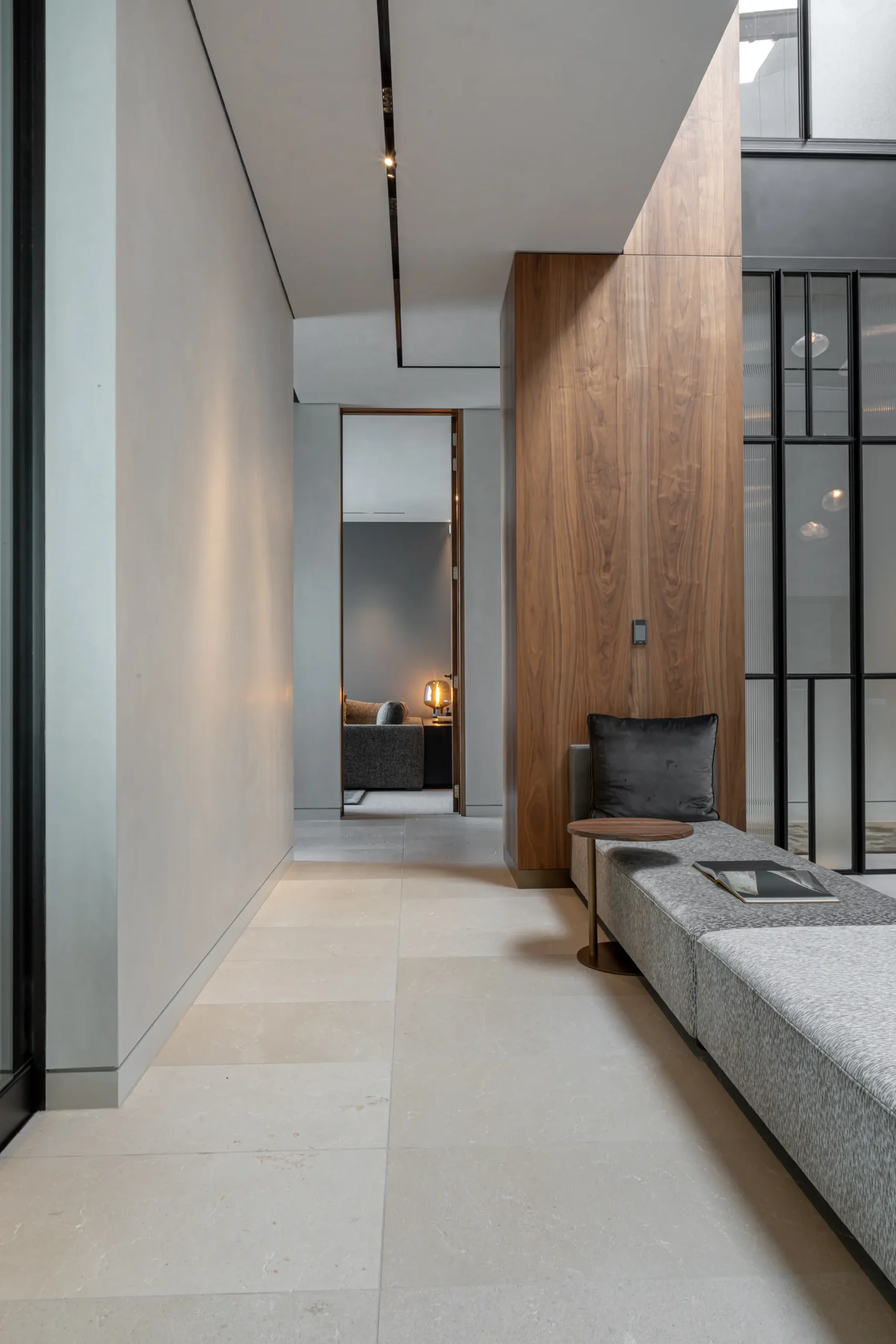 Lithos_Pasubio_Beige_limestone_Italy_Sandblasted_Brushed_Interior_Floors
