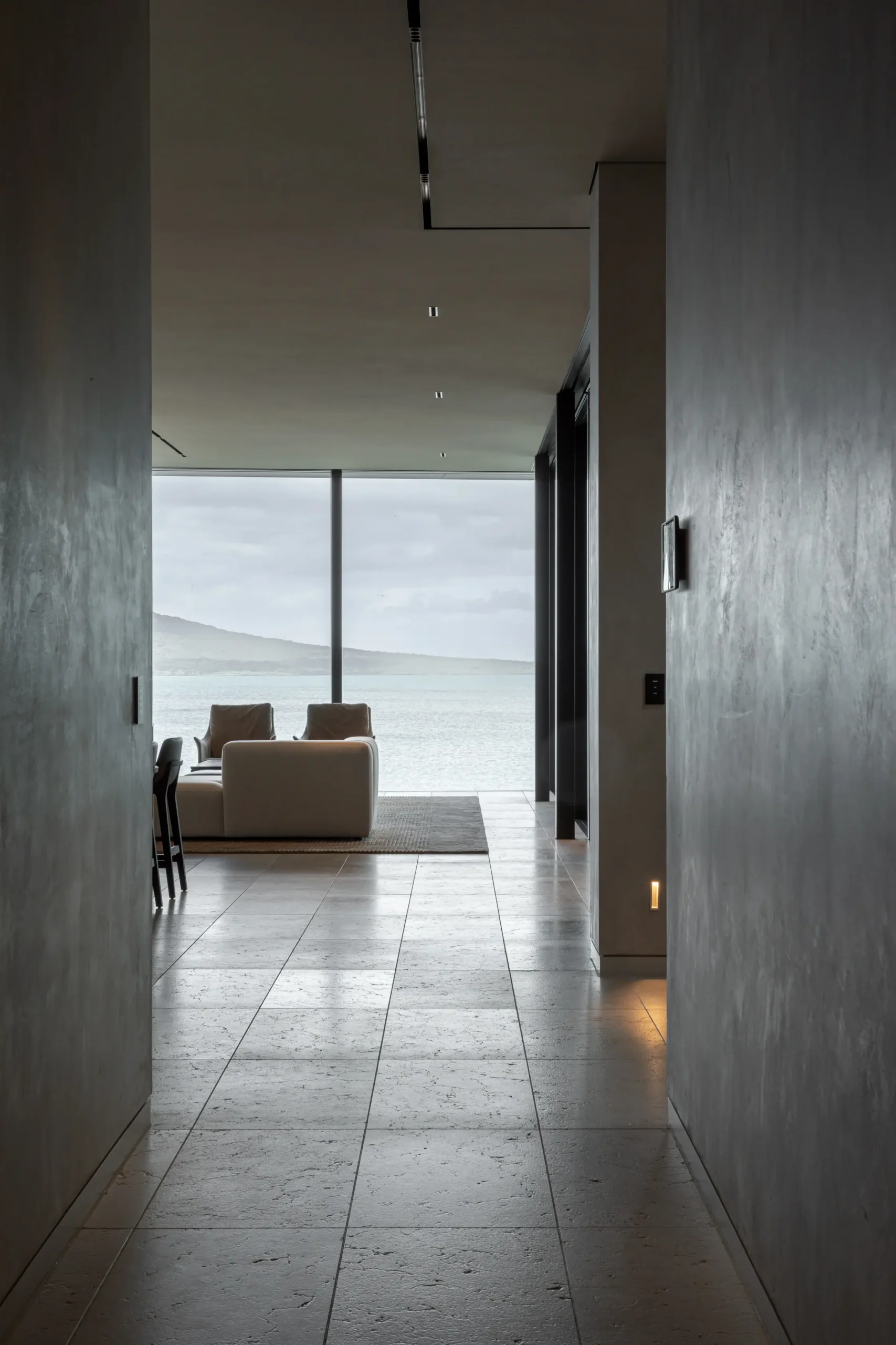Lithos_Pasubio_Beige_limestone_Italy_Sandblasted_Brushed_Interior_Floors