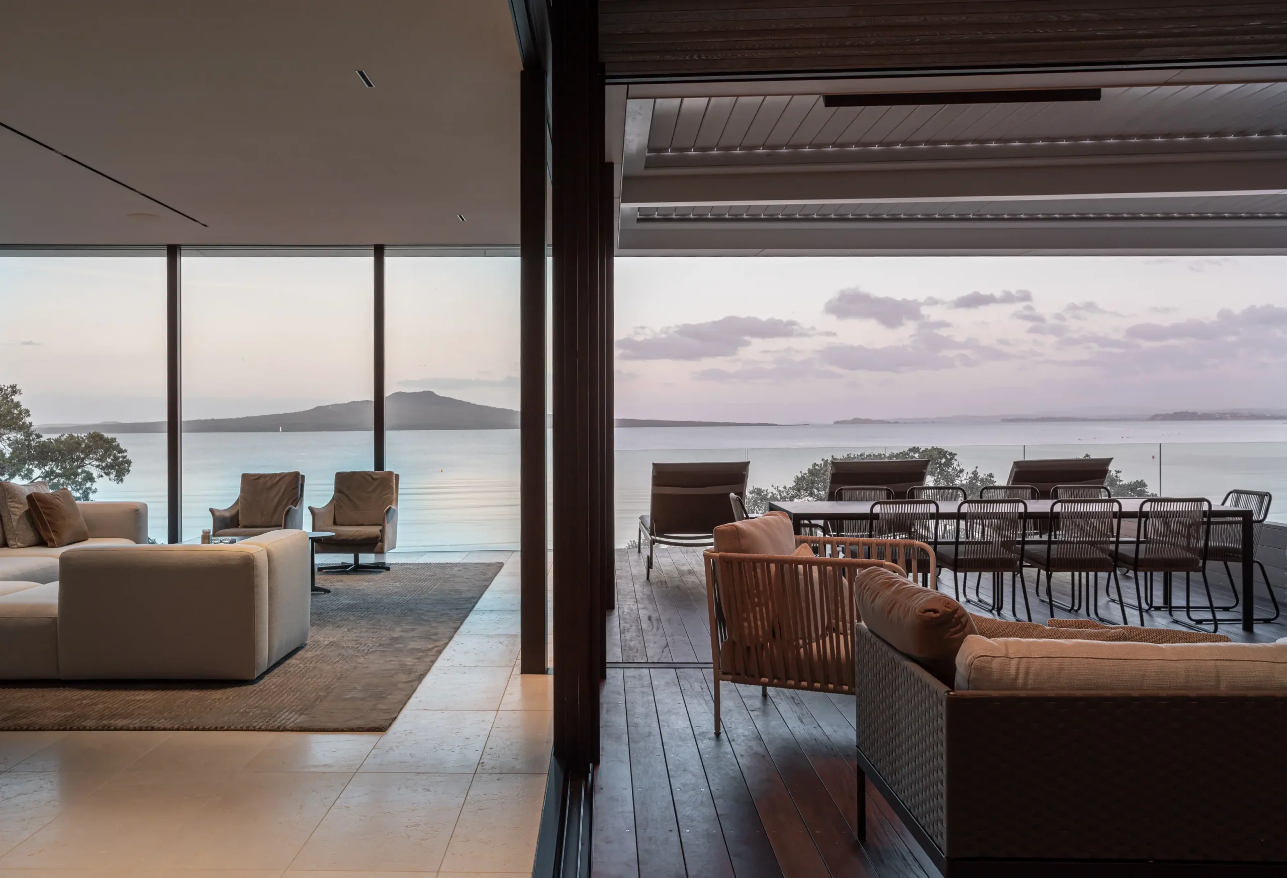 Lithos_Pasubio_Beige_limestone_Italy_Sandblasted_Brushed_Interior_Floors