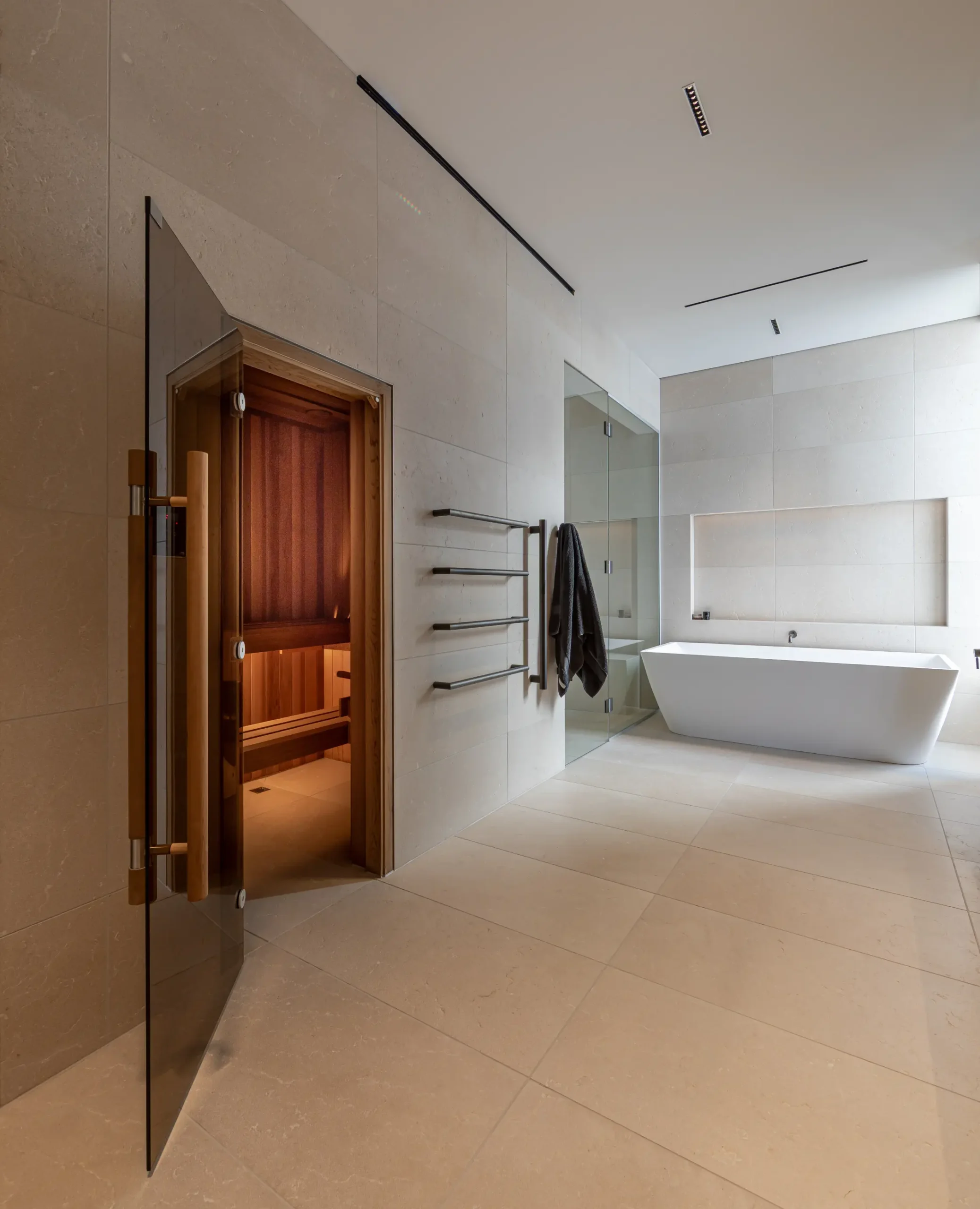 Lithos_Pasubio_Beige_limestone_Italy_Sandblasted_Brushed_Interior_Floors