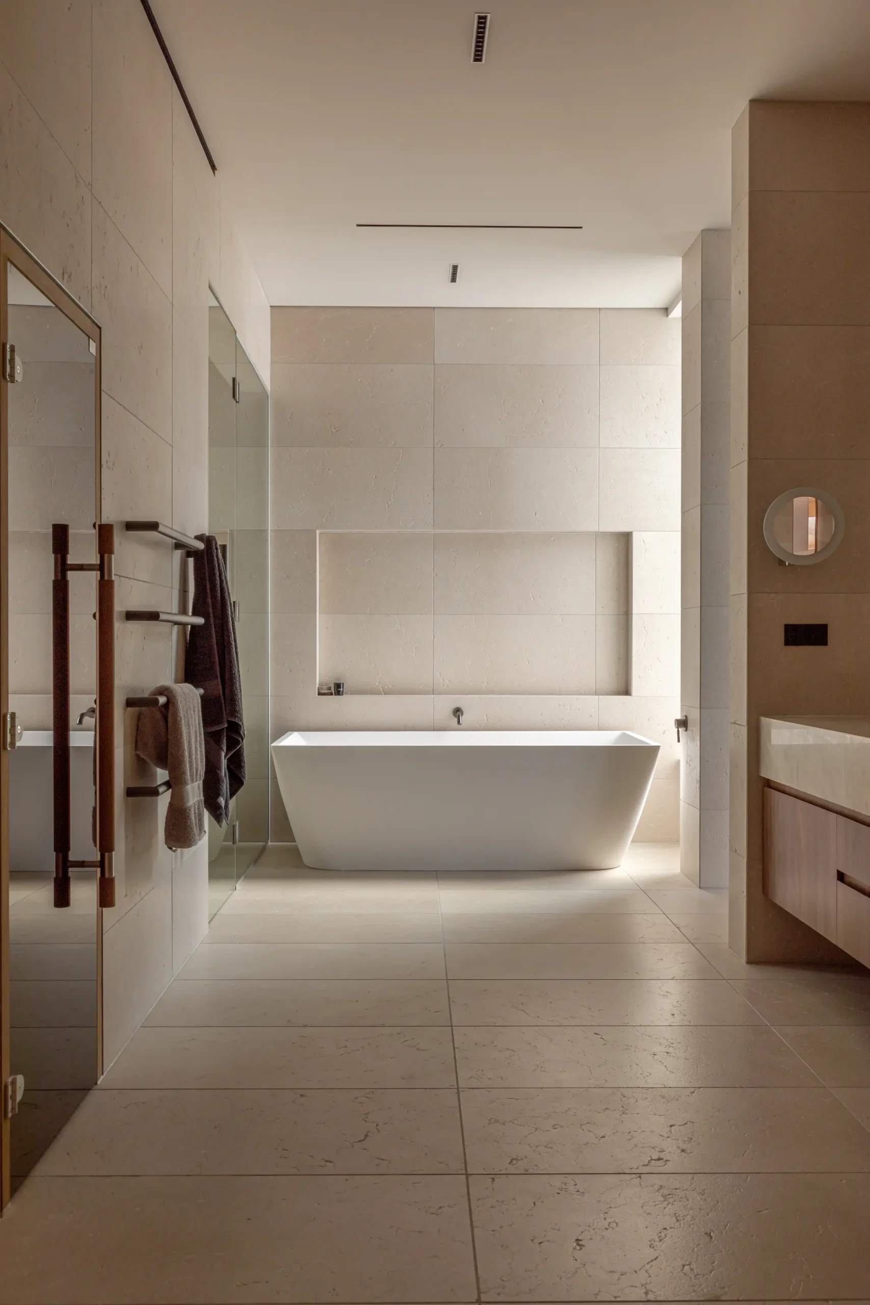 Lithos_Pasubio_Beige_limestone_Italy_Sandblasted_Brushed_Interior_Cladding