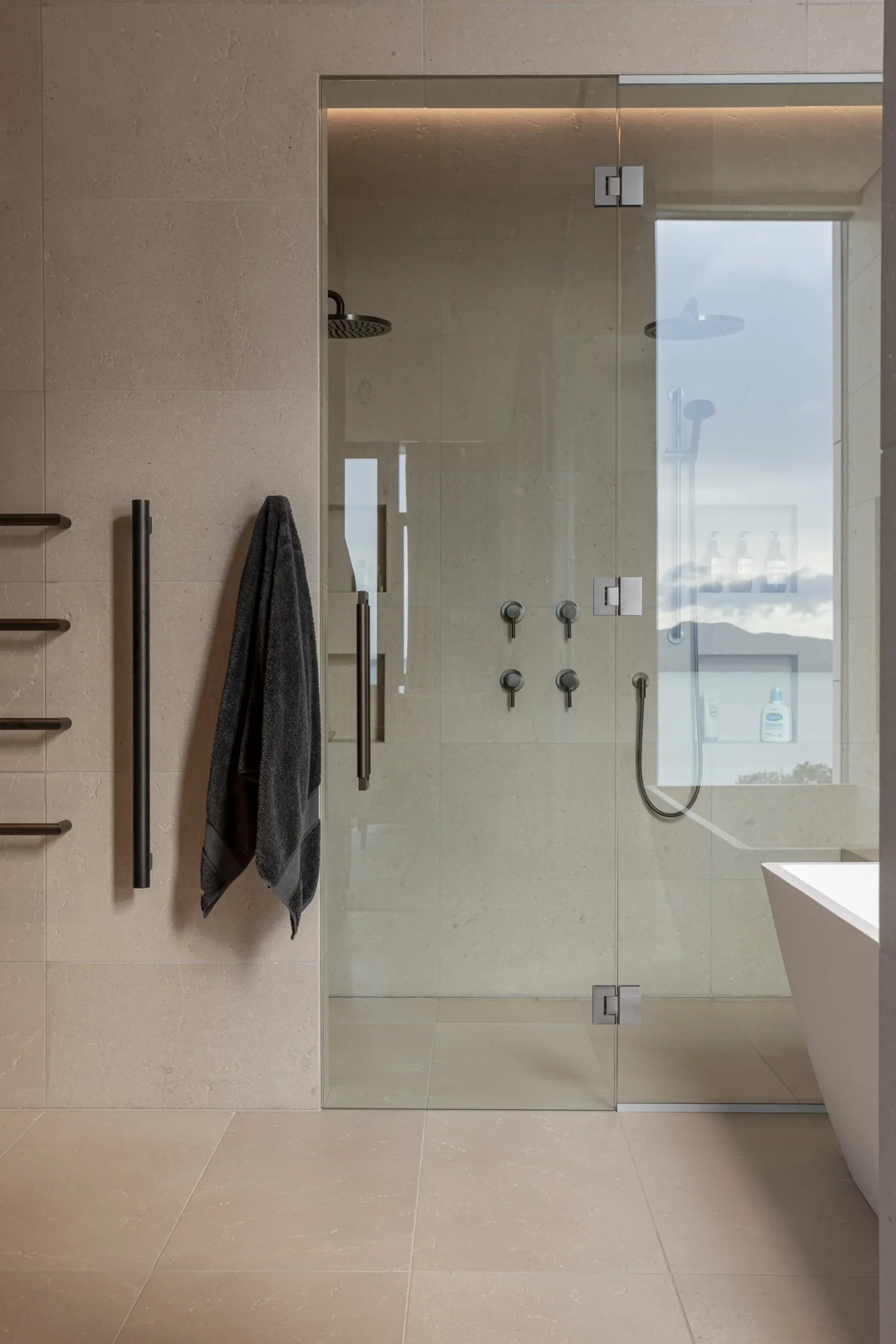 Lithos_Pasubio_Beige_limestone_Italy_Sandblasted_Brushed_Interior_Cladding