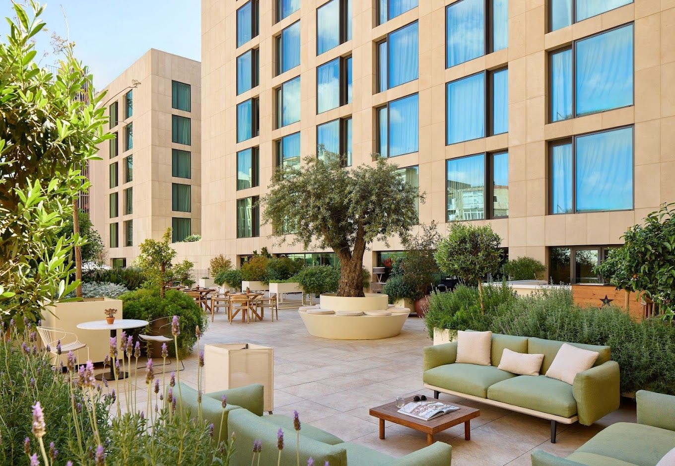 Lithos_Duna_sandstone_Spain_Honed_Exterior_Cladding